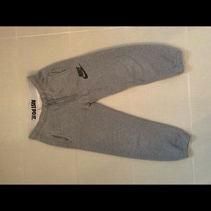 Ankle length Nike sweatpants